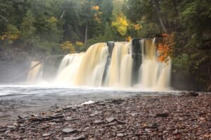 13 Best Waterfalls in Michigan You Must Visit